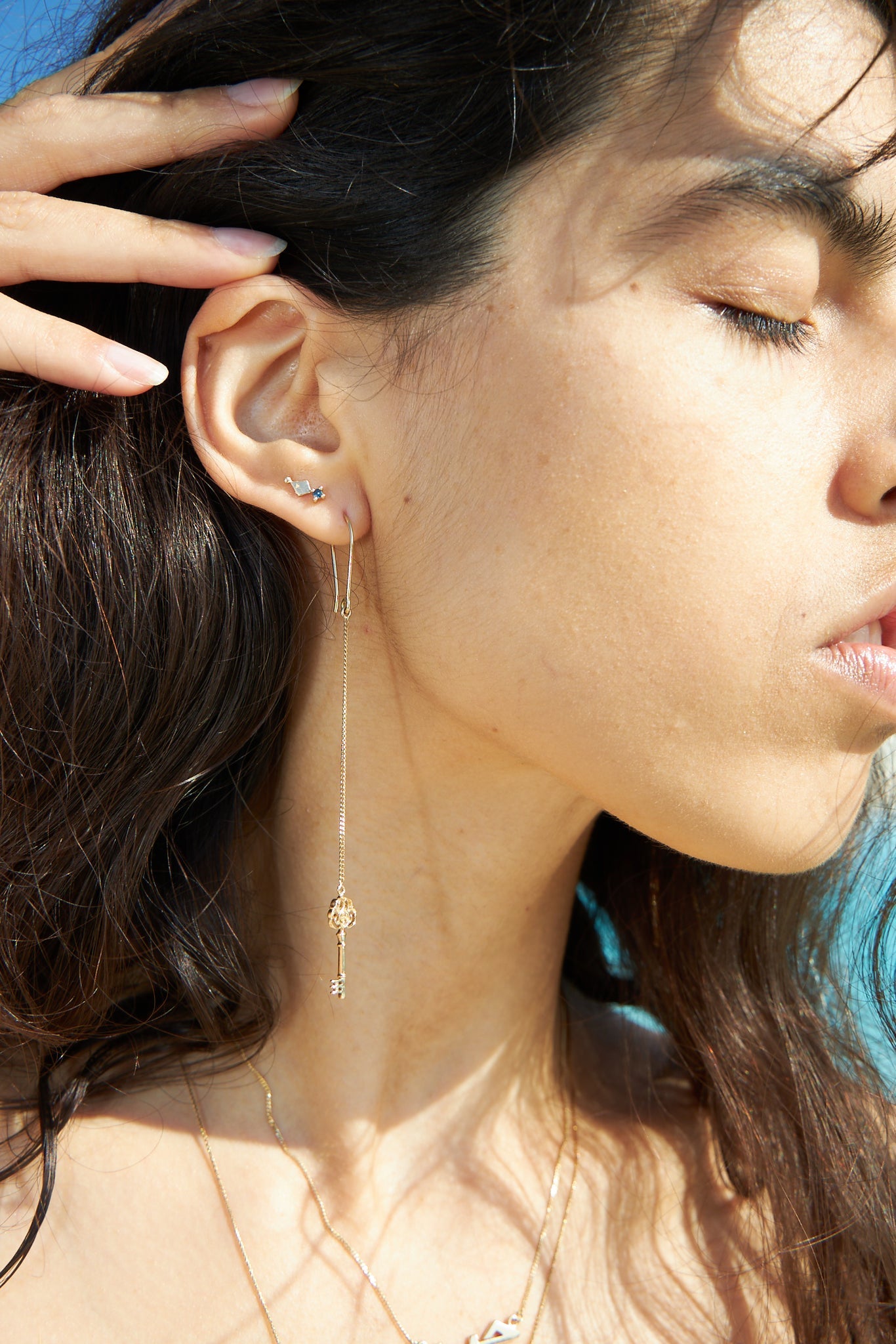 Kitah - Earring - 14 Karat Gold W. Blue Sapphires