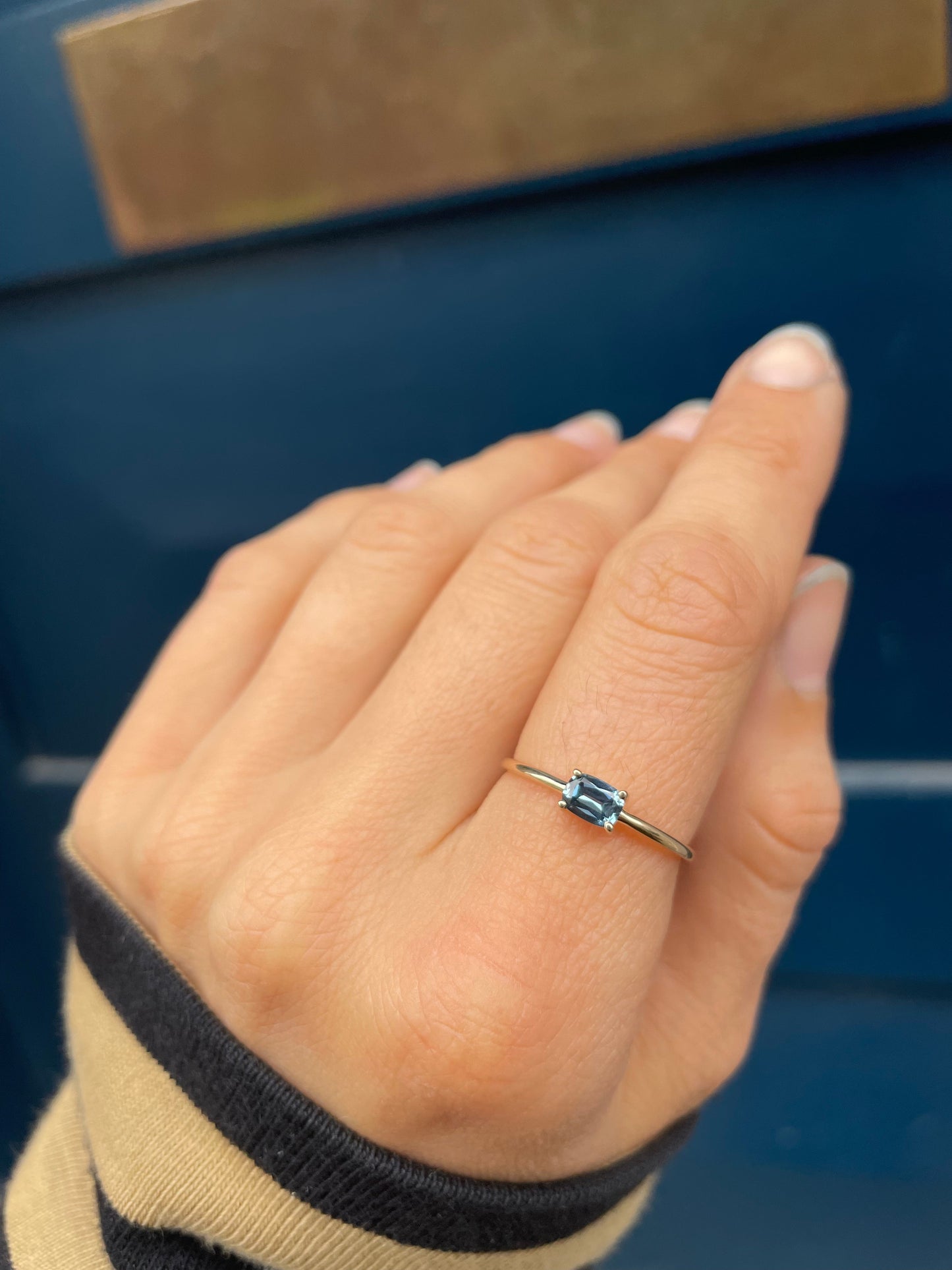 Miss Freja Blå Cushion Safir Ring - 14 Karat guld