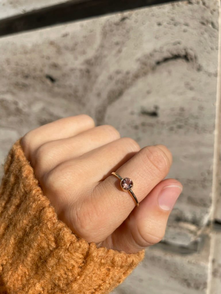 Miss Marie Classic Peach Turmaline Ring - 14 Karat Gold