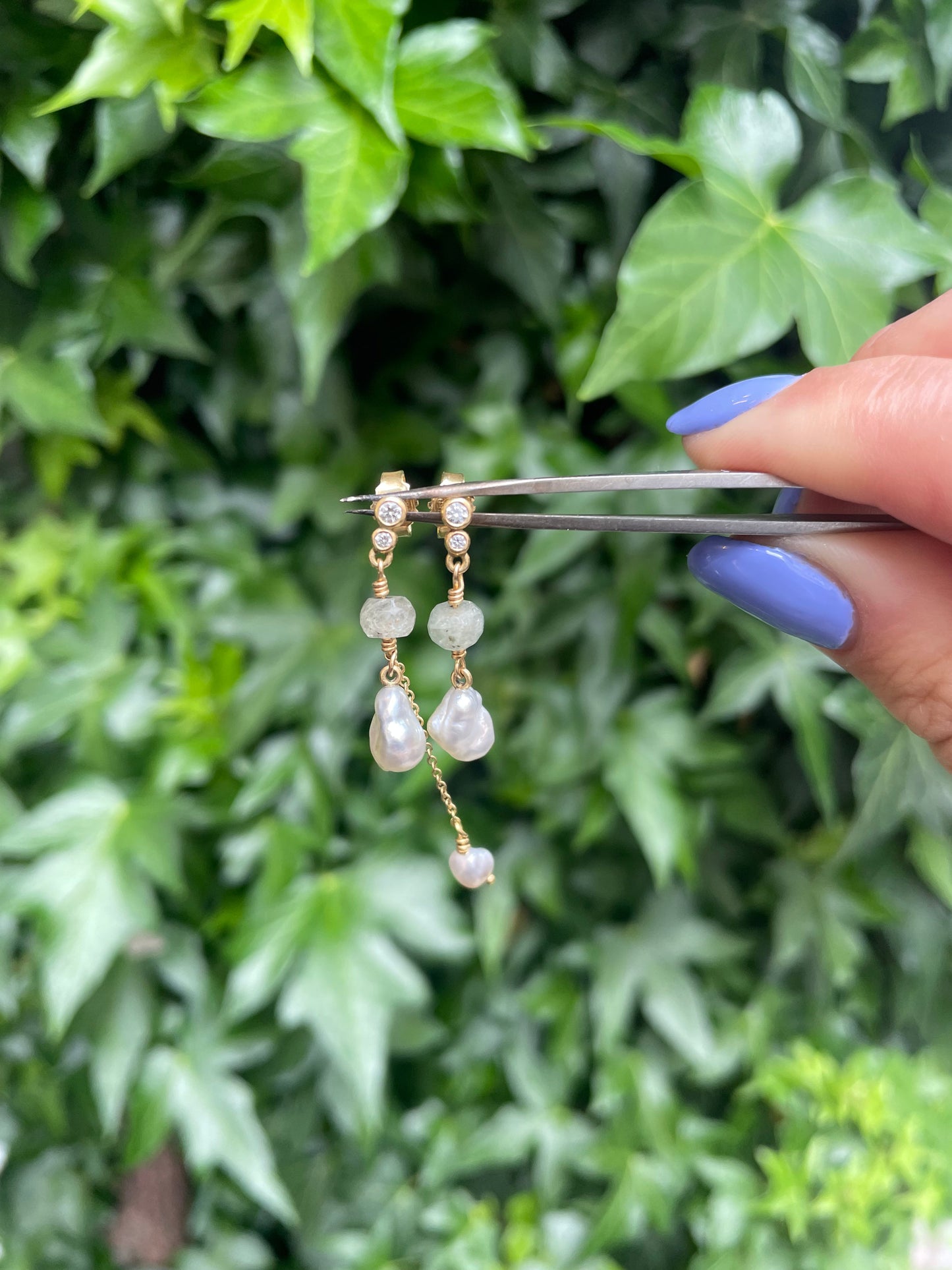 Pearl and Sapphire earrings - 18K Gold