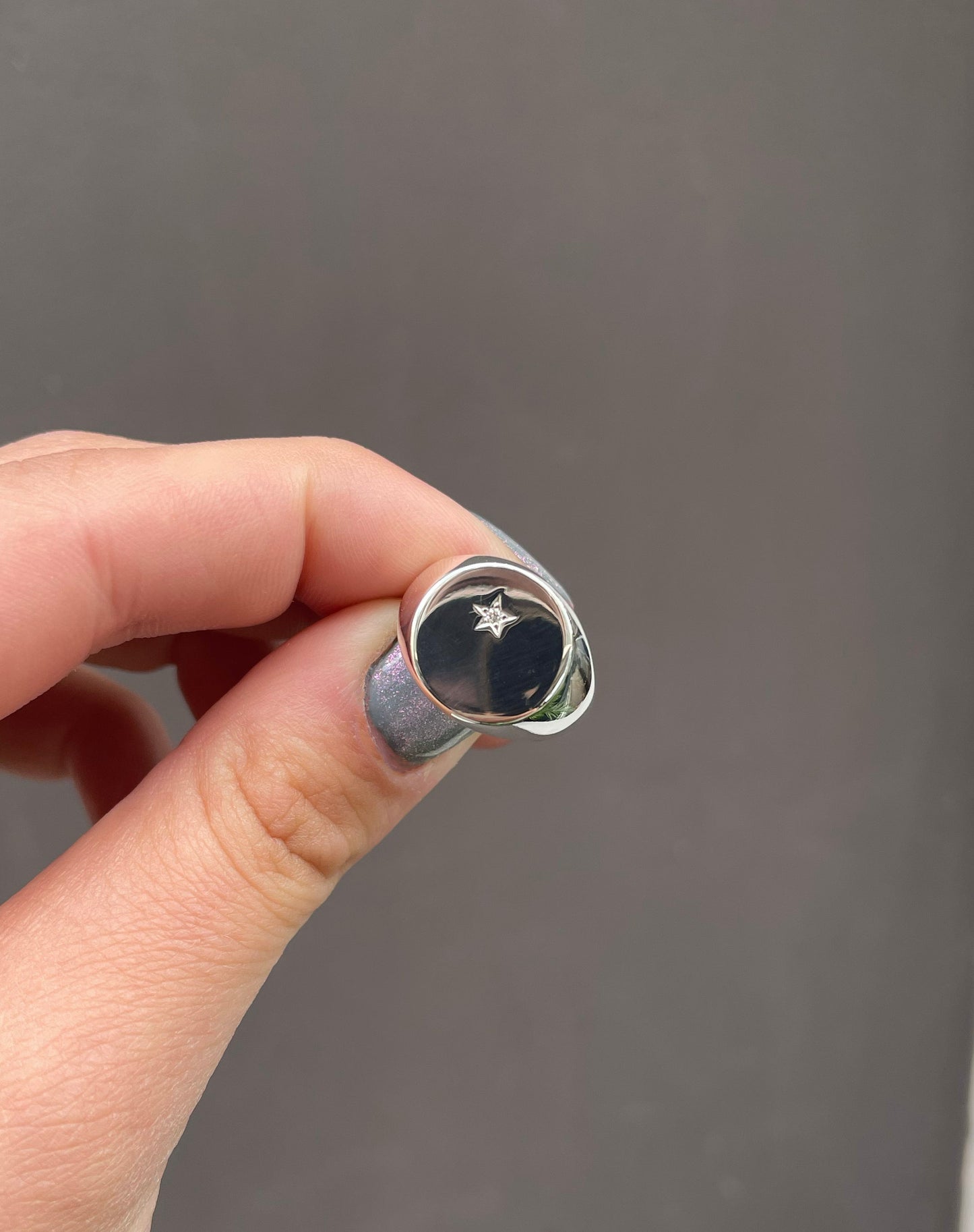 Lady Signet - Rund Ring-925 Sølv eller 14 karat guld med hvid diamant