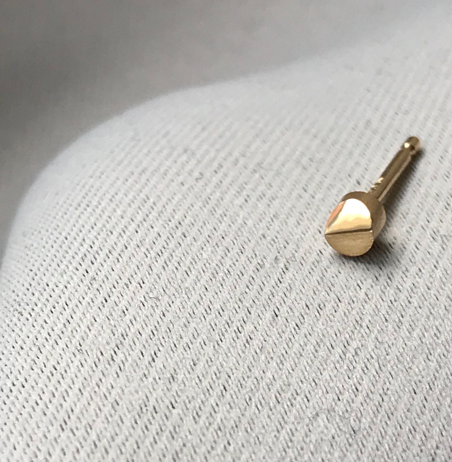 FACET U / Arrow Earring - 14K Gold