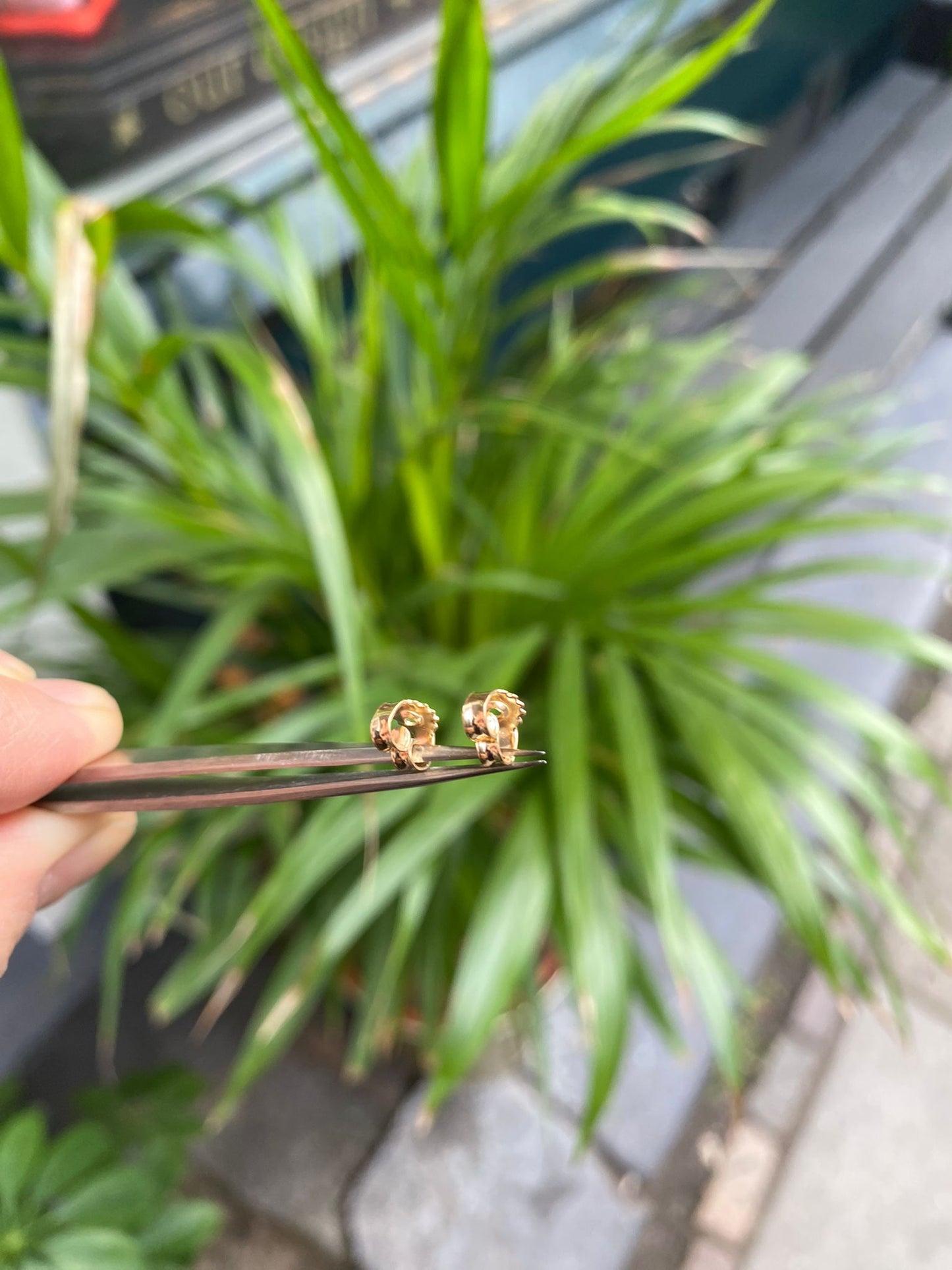 Earring fastenings - Gold or White Gold