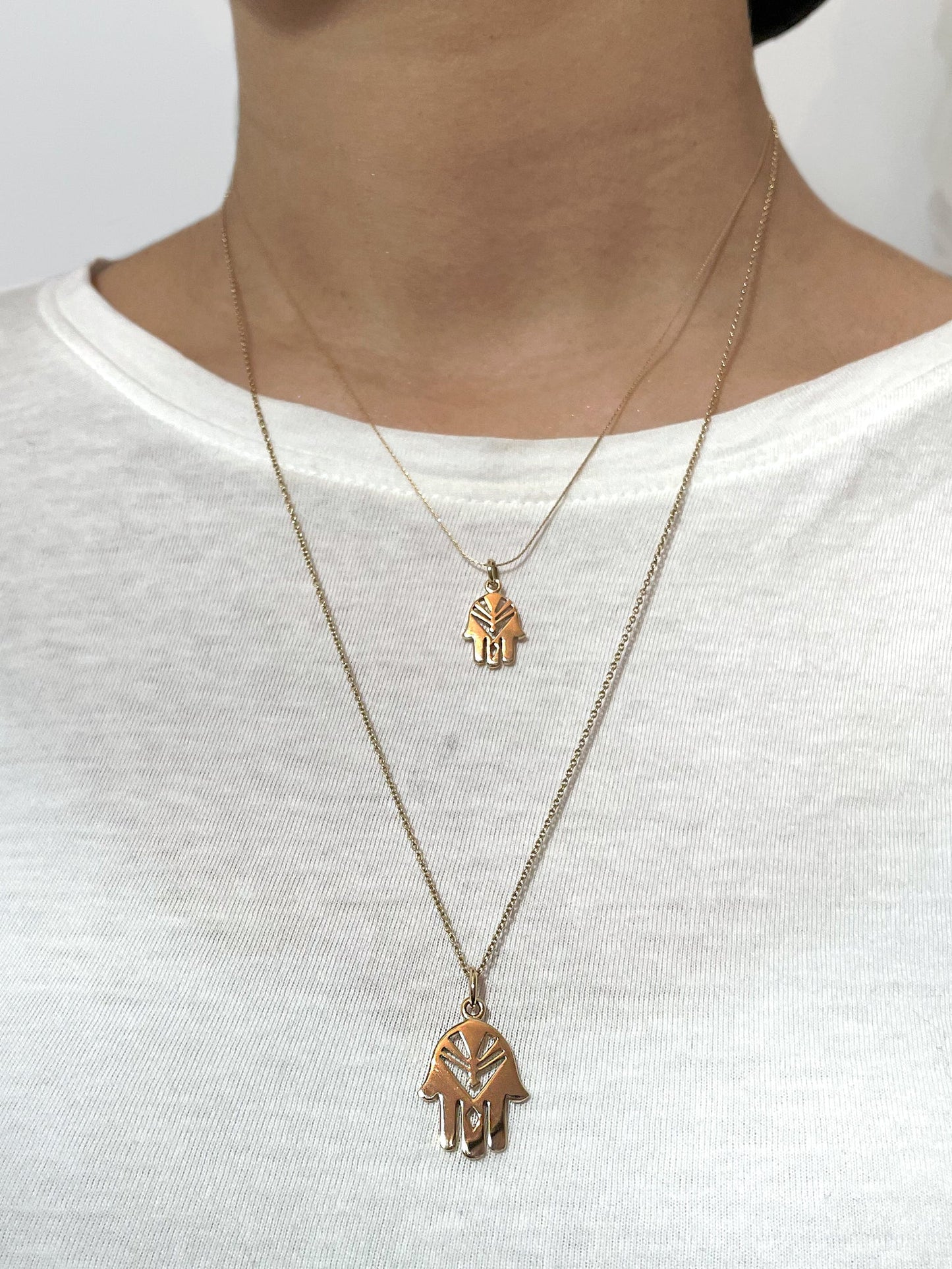 Fatimas Mini Hand Pendant - 14 Karat Gold