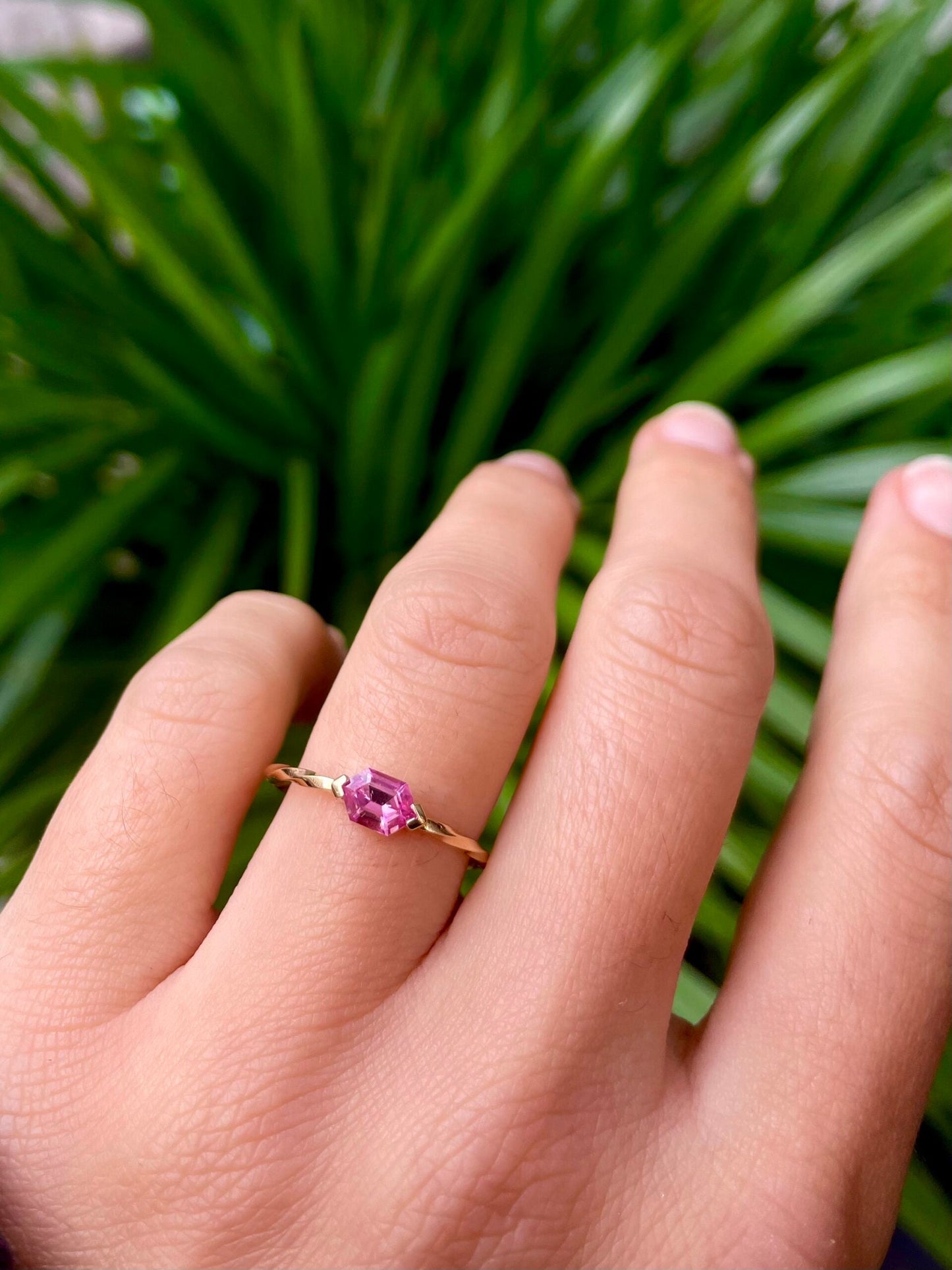 Miss Martha Classic Pink Sapphire Ring - 14 Karat Gold