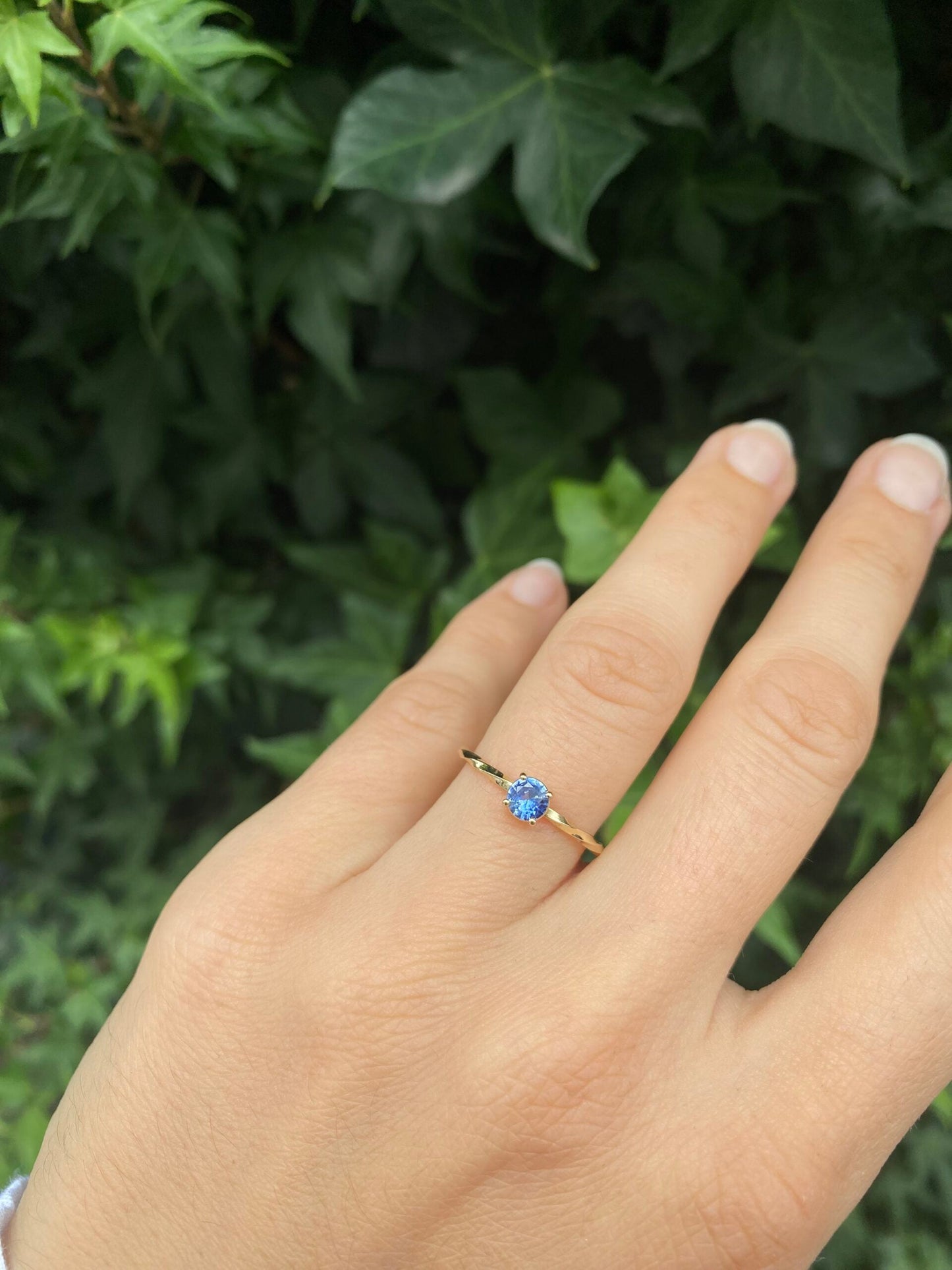 Miss Martha Klassisk Hav Blå Safir Ring - 14 Karat Guld