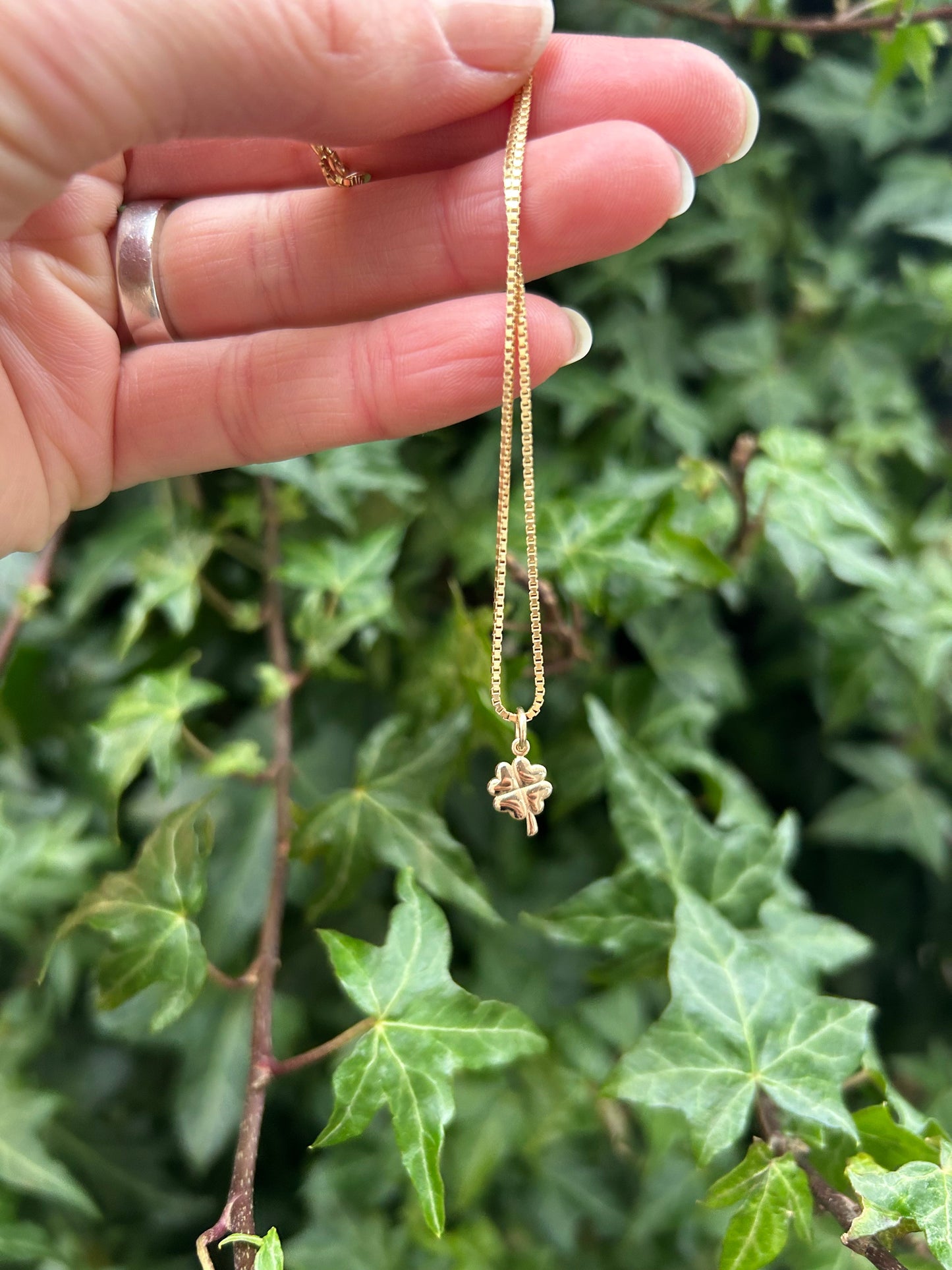 Clover Pendant - 14K Gold