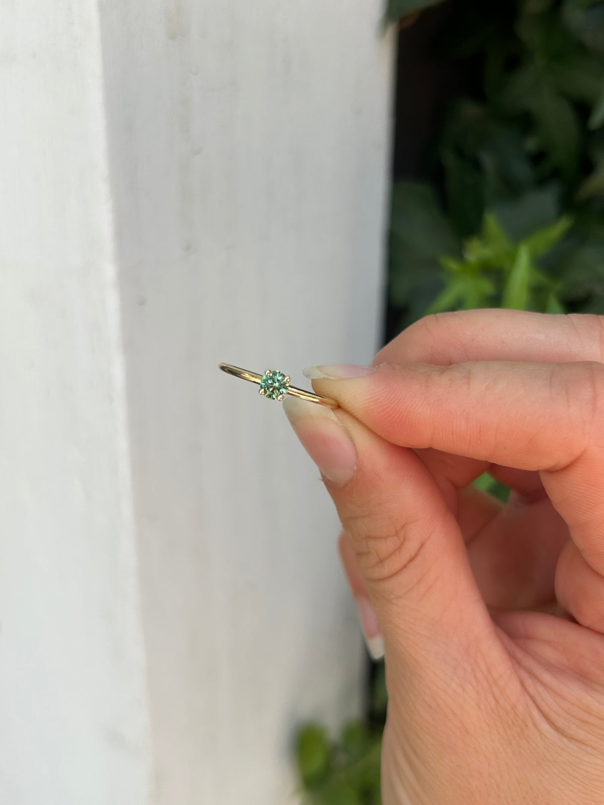 Miss Freja Classic Green Diamond Ring - 14 Karat Gold