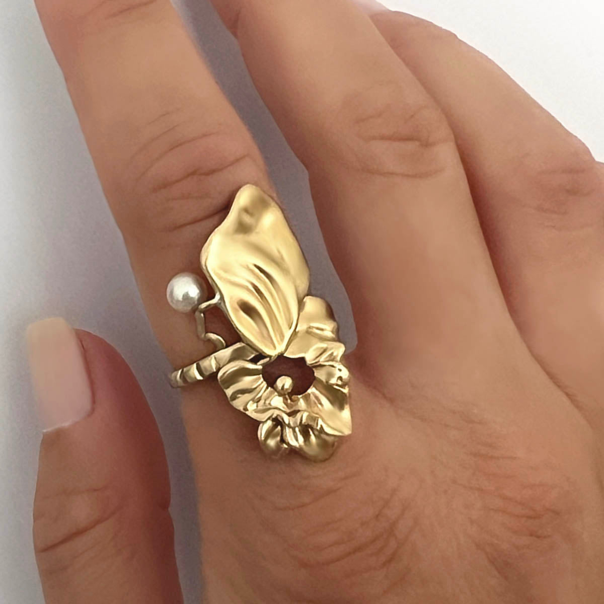 ORGANIC GOLD RING - LEAVES & PEARL