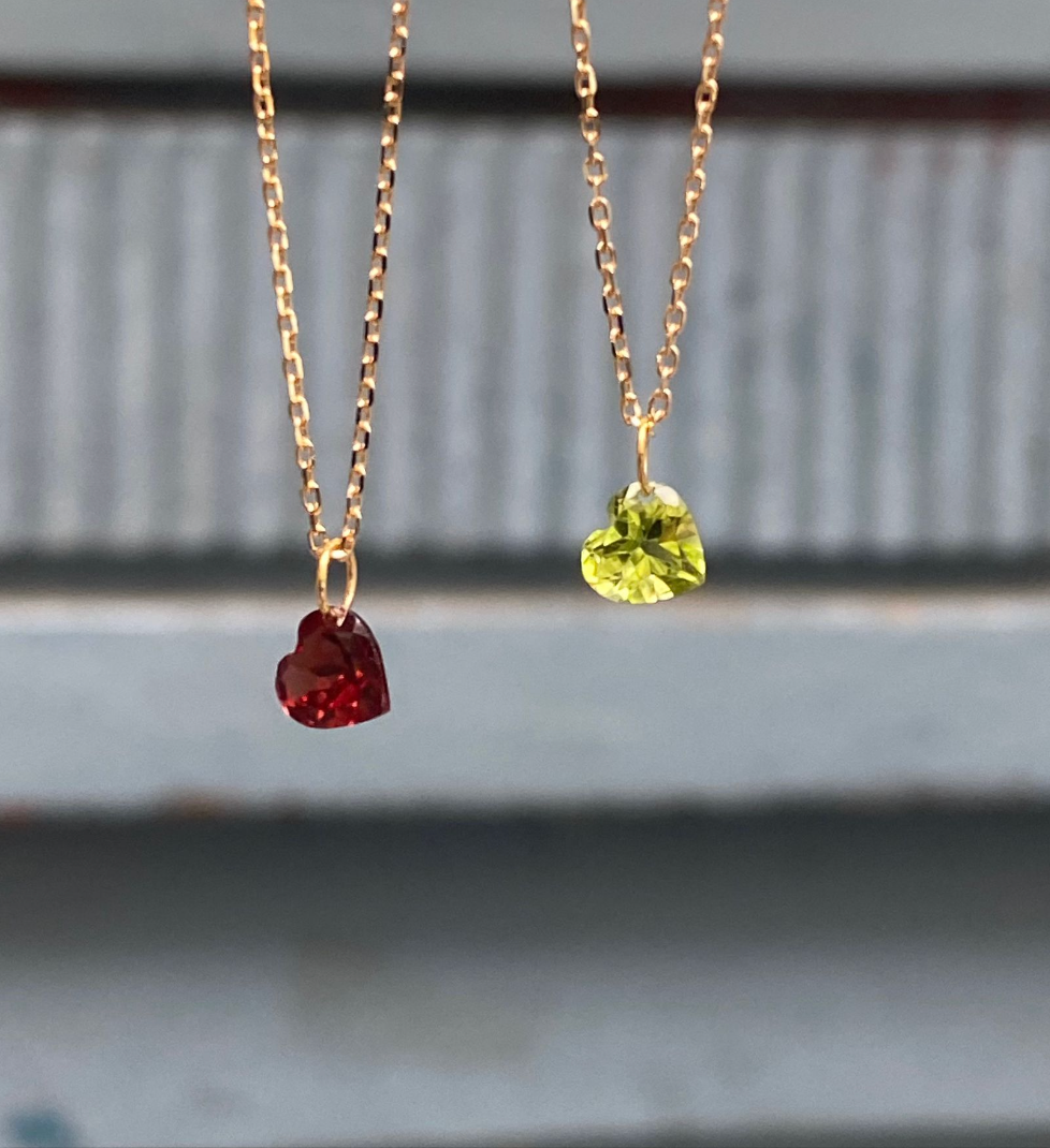 Heart Pendant - 18 Karat Gold W.. Peridot or Garnet