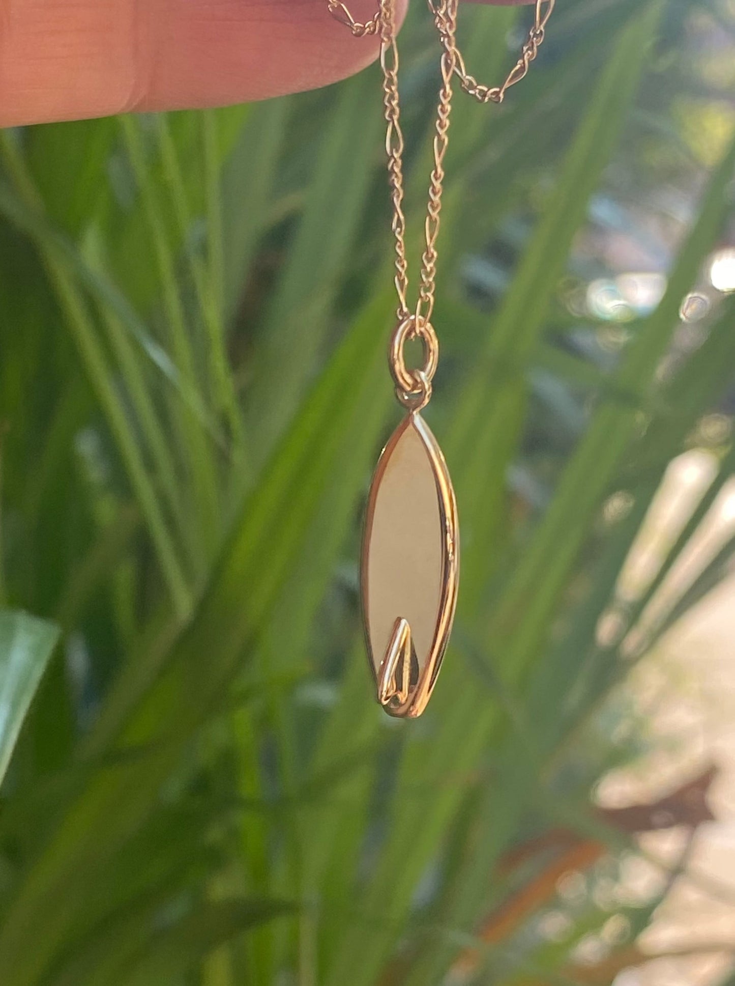 Surfboard Pendant - 14K Gold