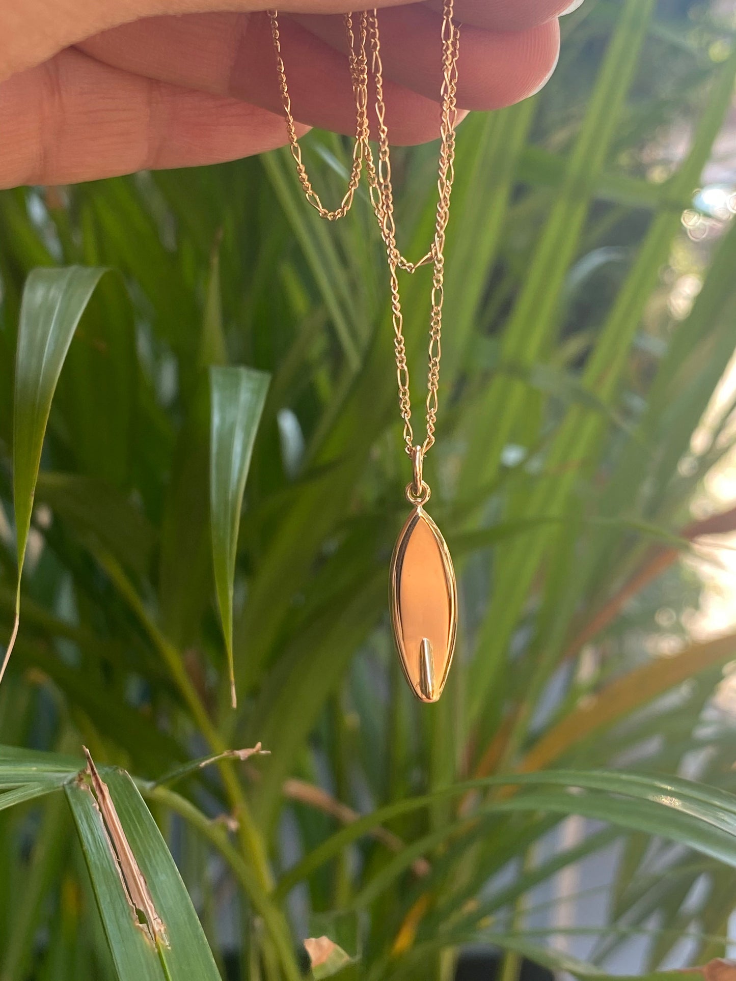 Surfboard Pendant - 14K Gold