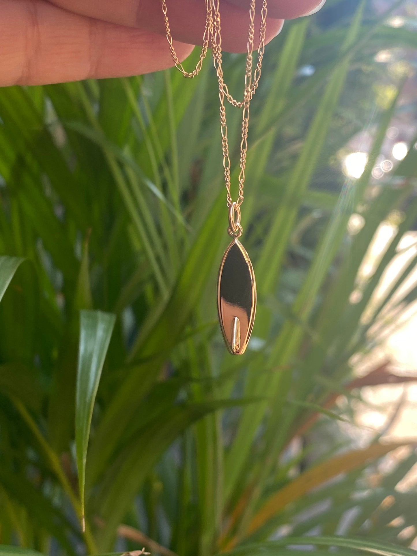 Surfboard Pendant - 14K Gold