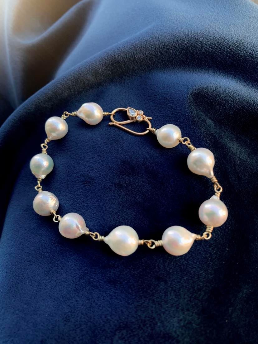 Bubbles Freshwather Pearls Bracelet - 14 Karat Gold White Diamond, Freshwater Pearls