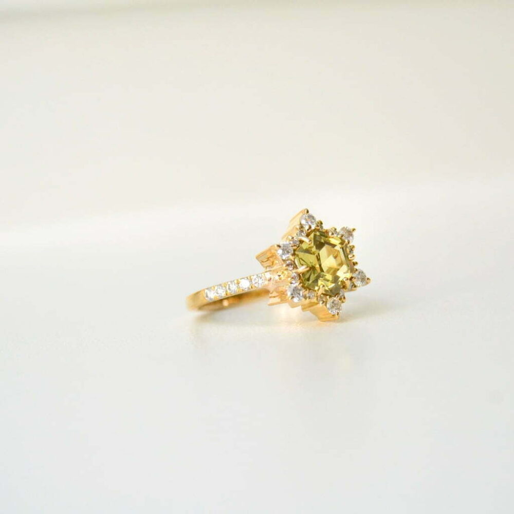 Piyali Ring - 18 Karat Gold White, Yellow Diamond, Sapphires
