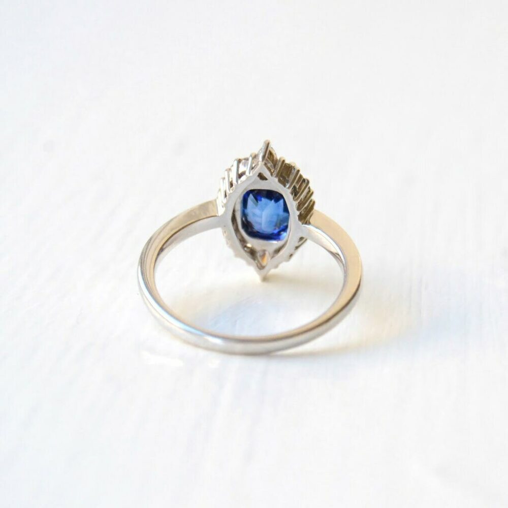 Sudu Nil Ring - 18 Karat White Gold Blue Diamond, Sapphire