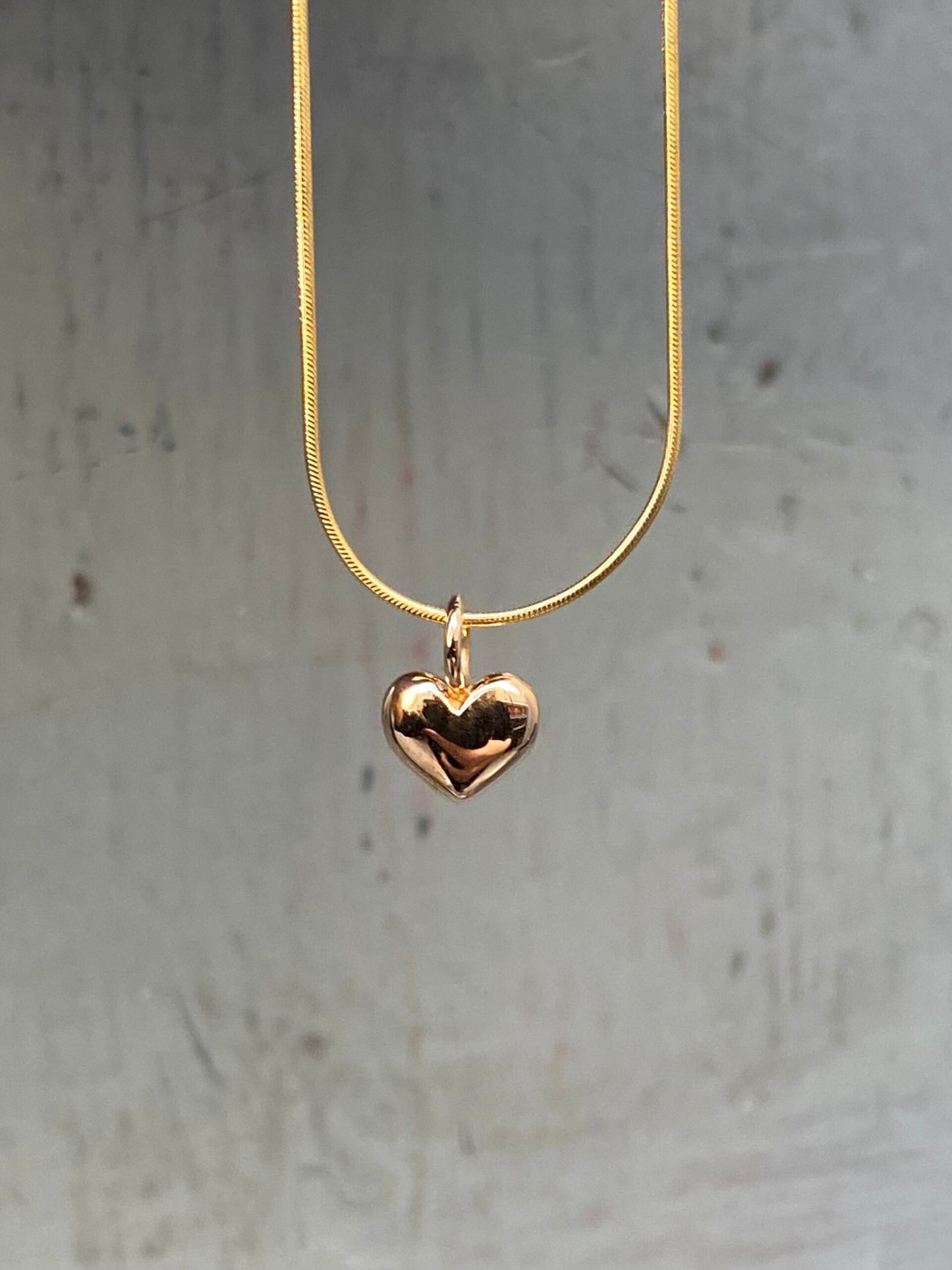 Gold Heart Pendant Necklace -Gold   14 Karat