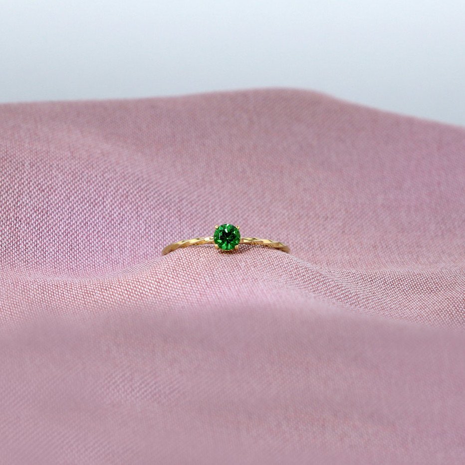 Miss Martha Classic Green Tsavorite Ring - 14 Karat Gold