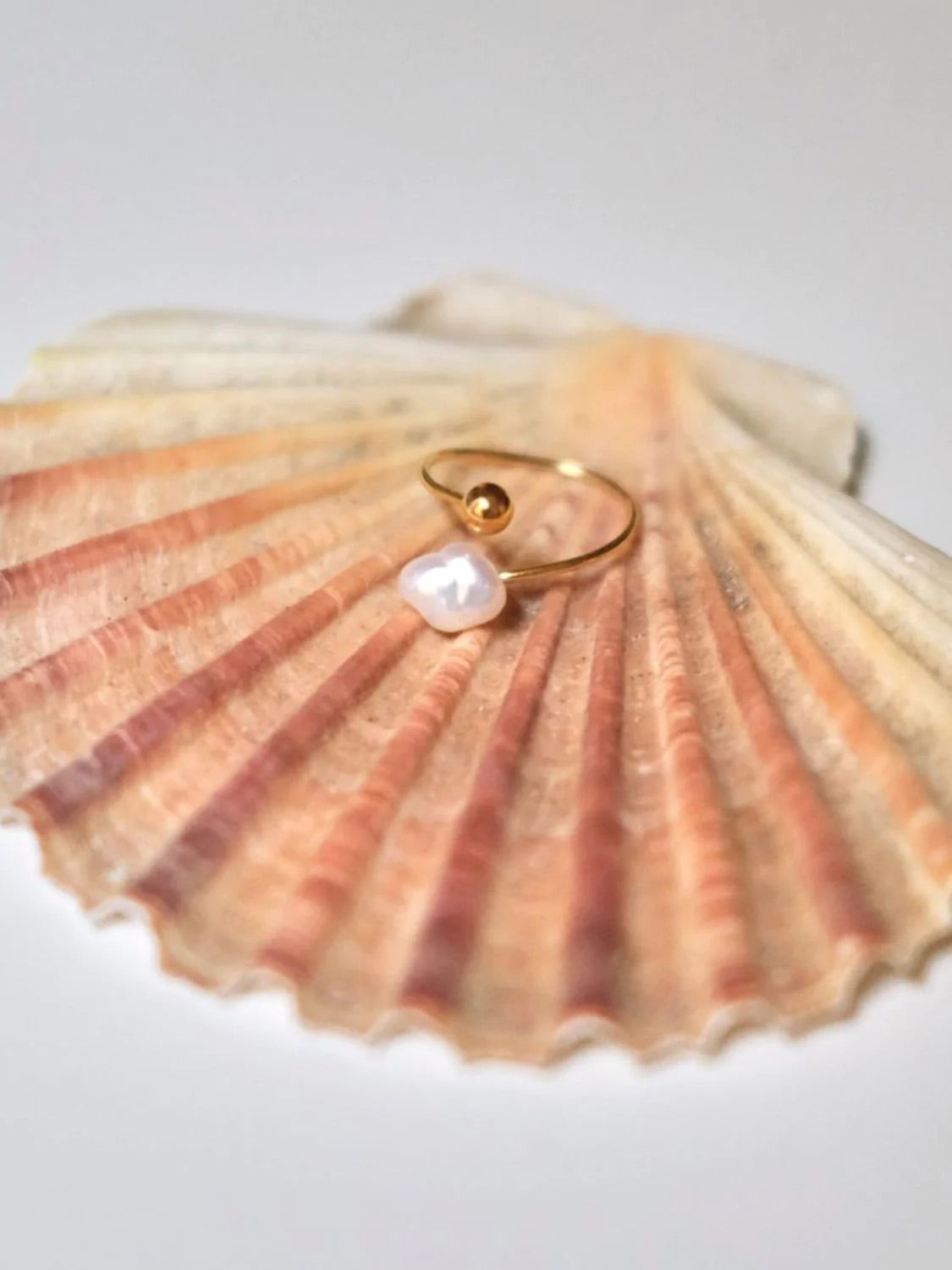 Paulina Ring Ring  -  925 Silver, Gold Plated  baroque pearl